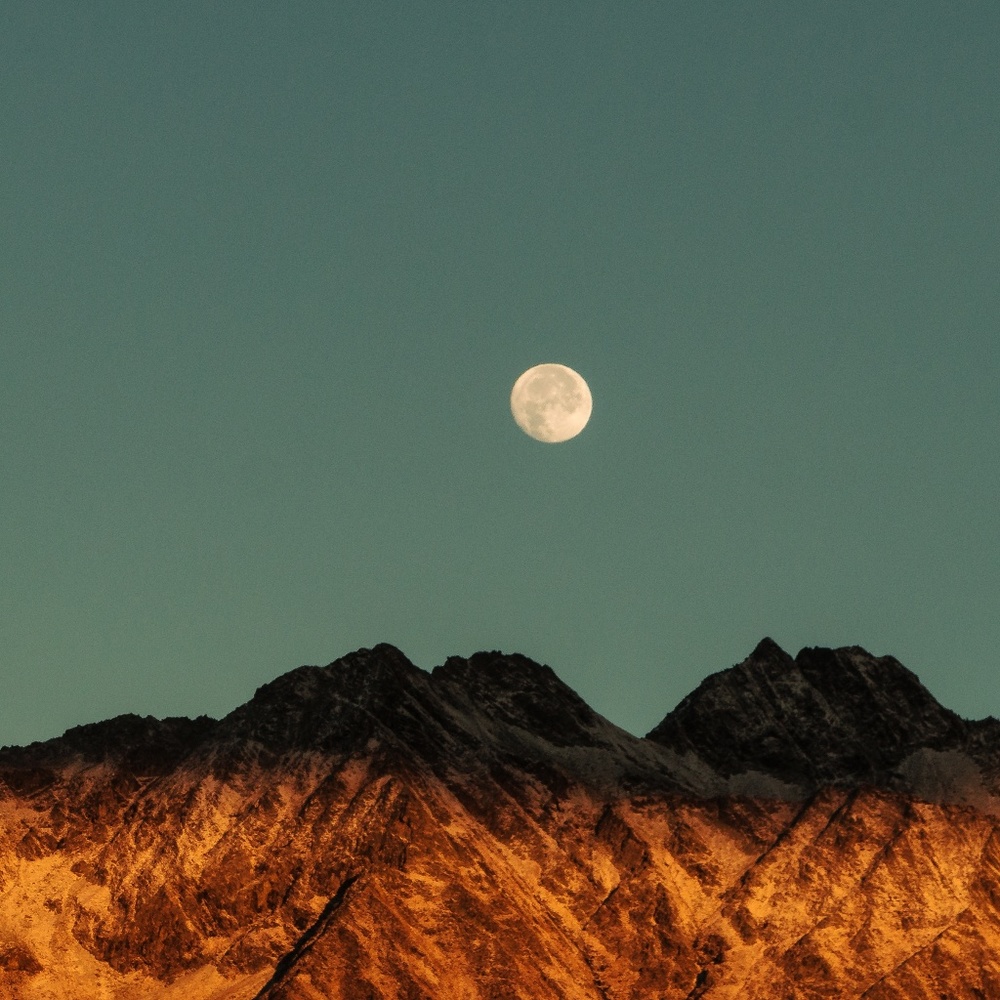 Meet your Posher, New Moon Clothing